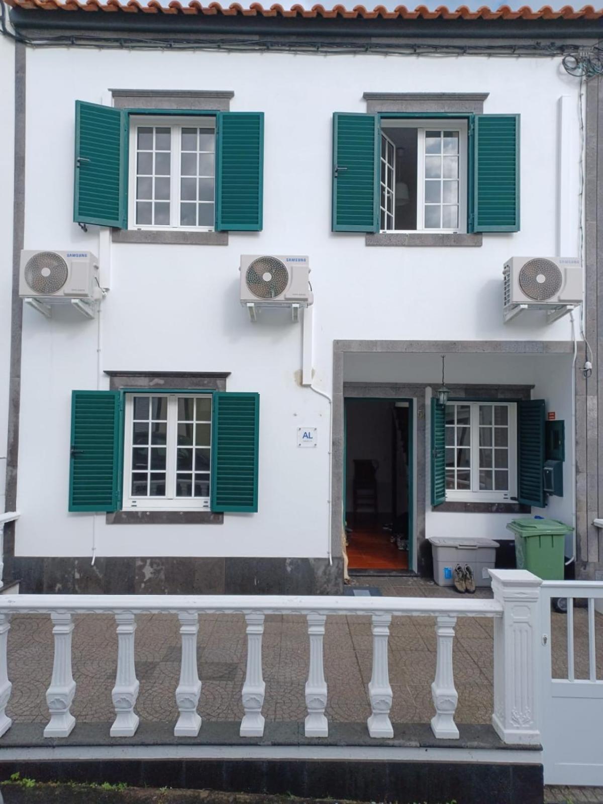 Espirito Azul Guest House - Rooms To Rent, 2 Minutes Walking From The Beach, Marina And Our Dive Center Vila Franca do Campo Eksteriør billede
